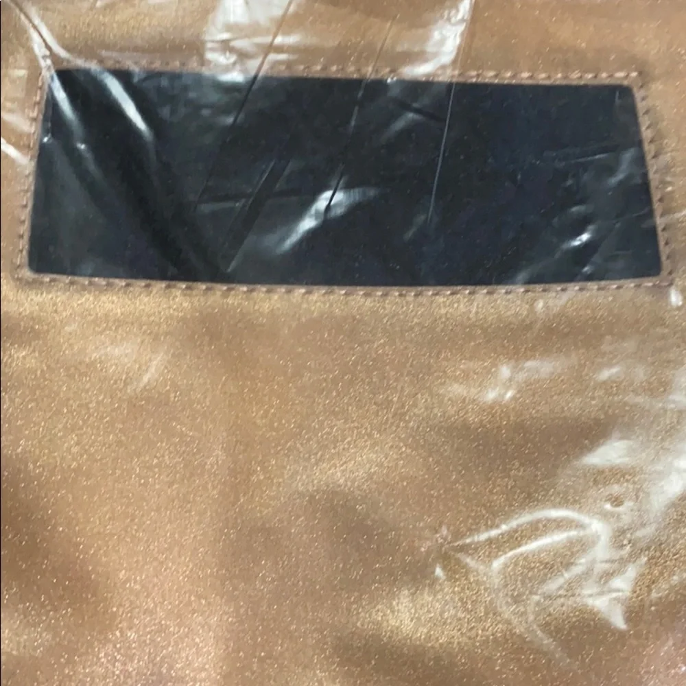 Apatchy Large Pouch NIB Blush Gold‎